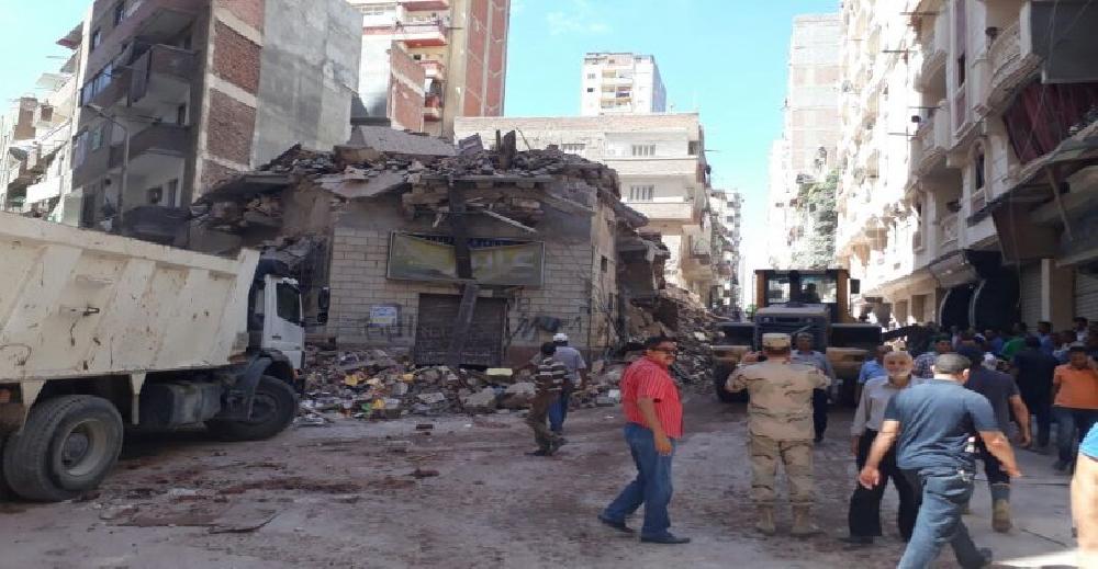  محافظ الإسكندرية: ارتفاع ضحايا انهيار عقار محرم بك إلى 3 أشخاص